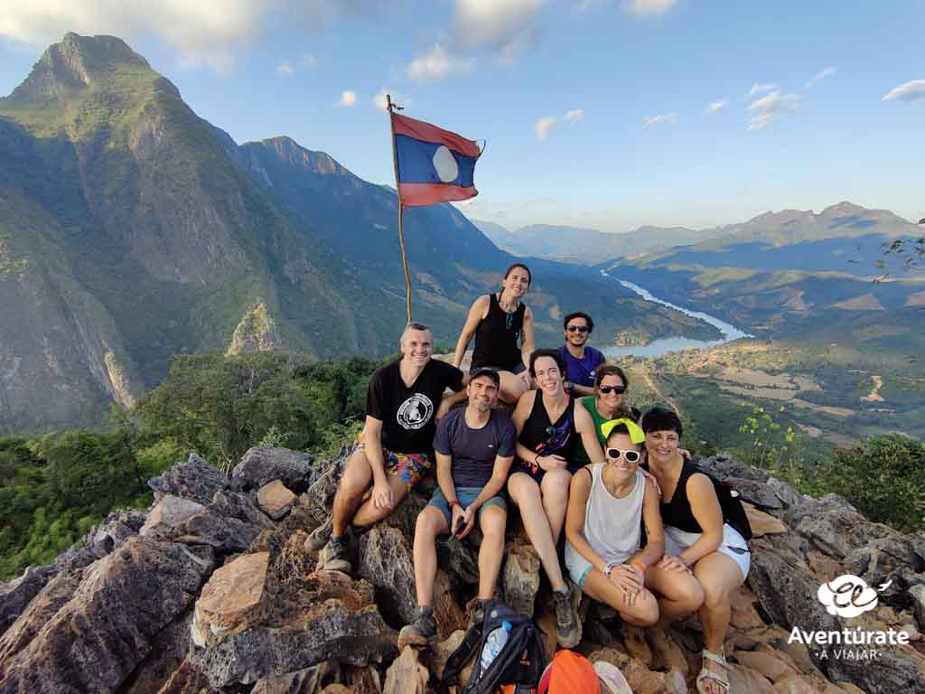 viajes en grupo  organizados viajeros en laos