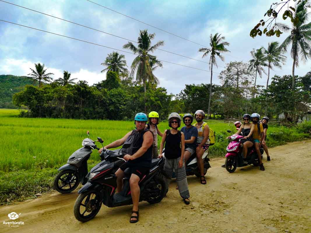 viajeros en un viaje en grupo reducido