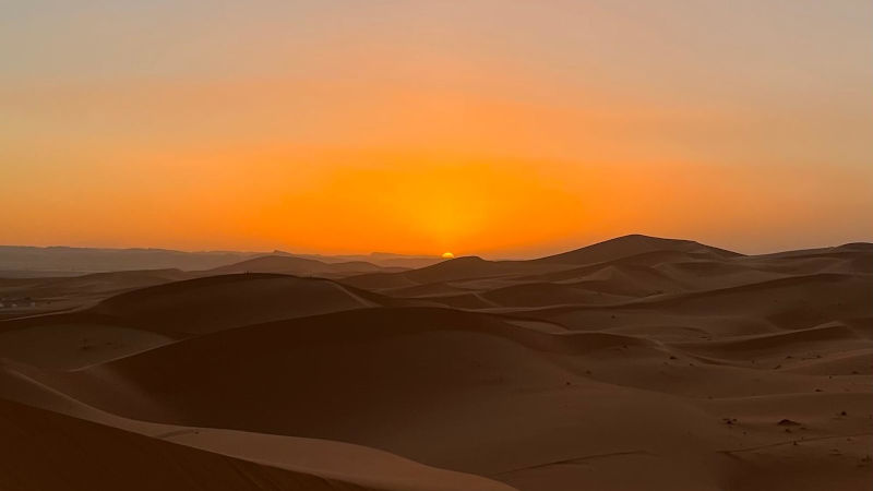 amanecer en el desierto